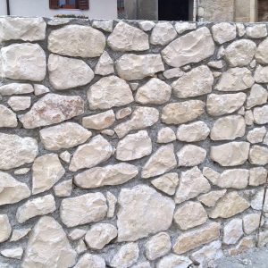 e2574439-f1ed-40d1-b083-e307c59d3c0b